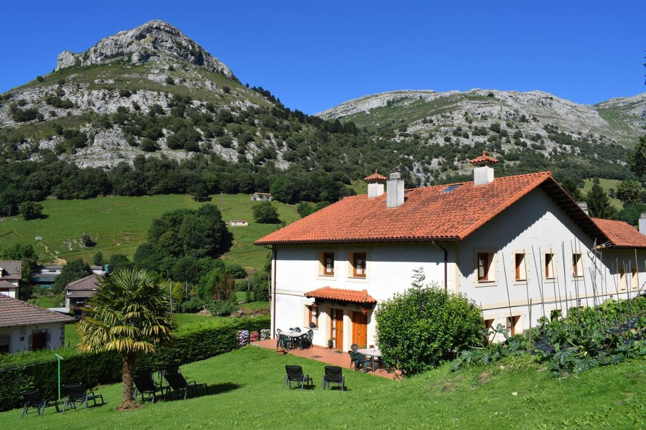 Apartamentos Rurales La Taberna Matienzo Luaran gambar